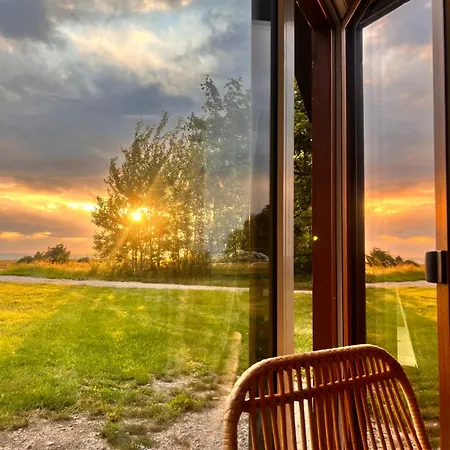 Saaremaa Majake Mere Aeaeres *