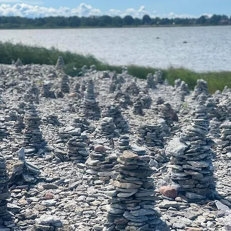 Saaremaa Majake Mere Aeaeres